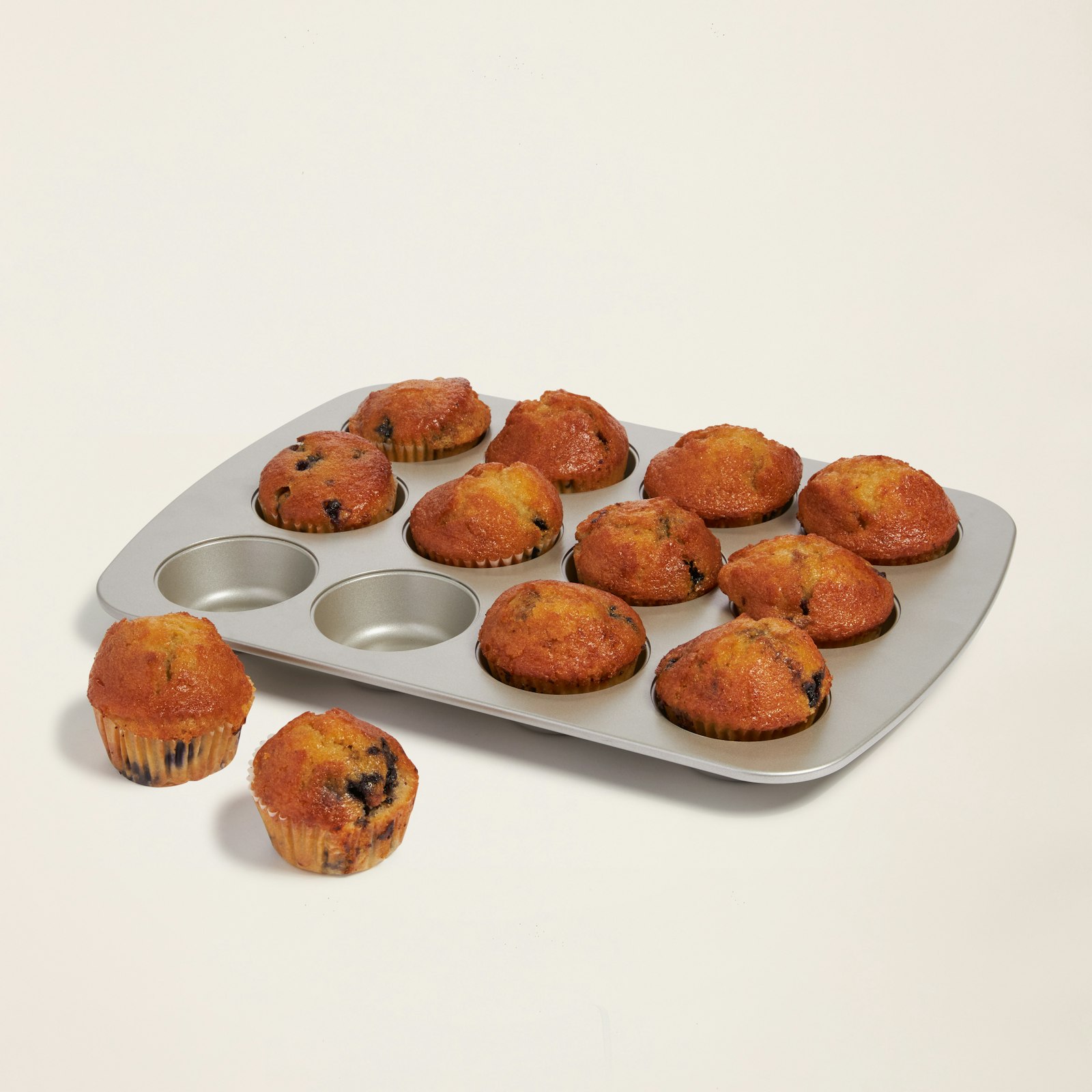 ZestMuffinTins_Silver_12Count_2Set_Product_1x1_0164.jpg