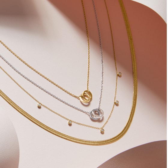  Women | Jewelry | Necklaces