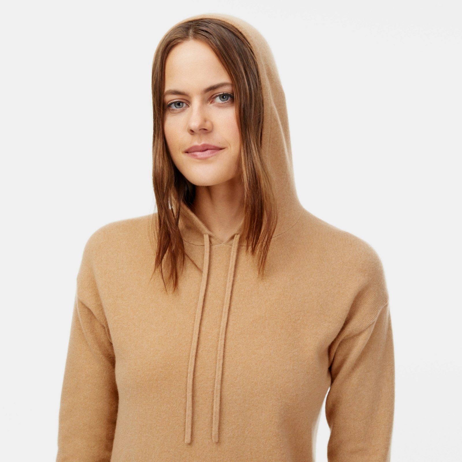 Recycled_Cashmere_Hoodie_Camel_Womens_OnFigure_1x1_1517.jpg