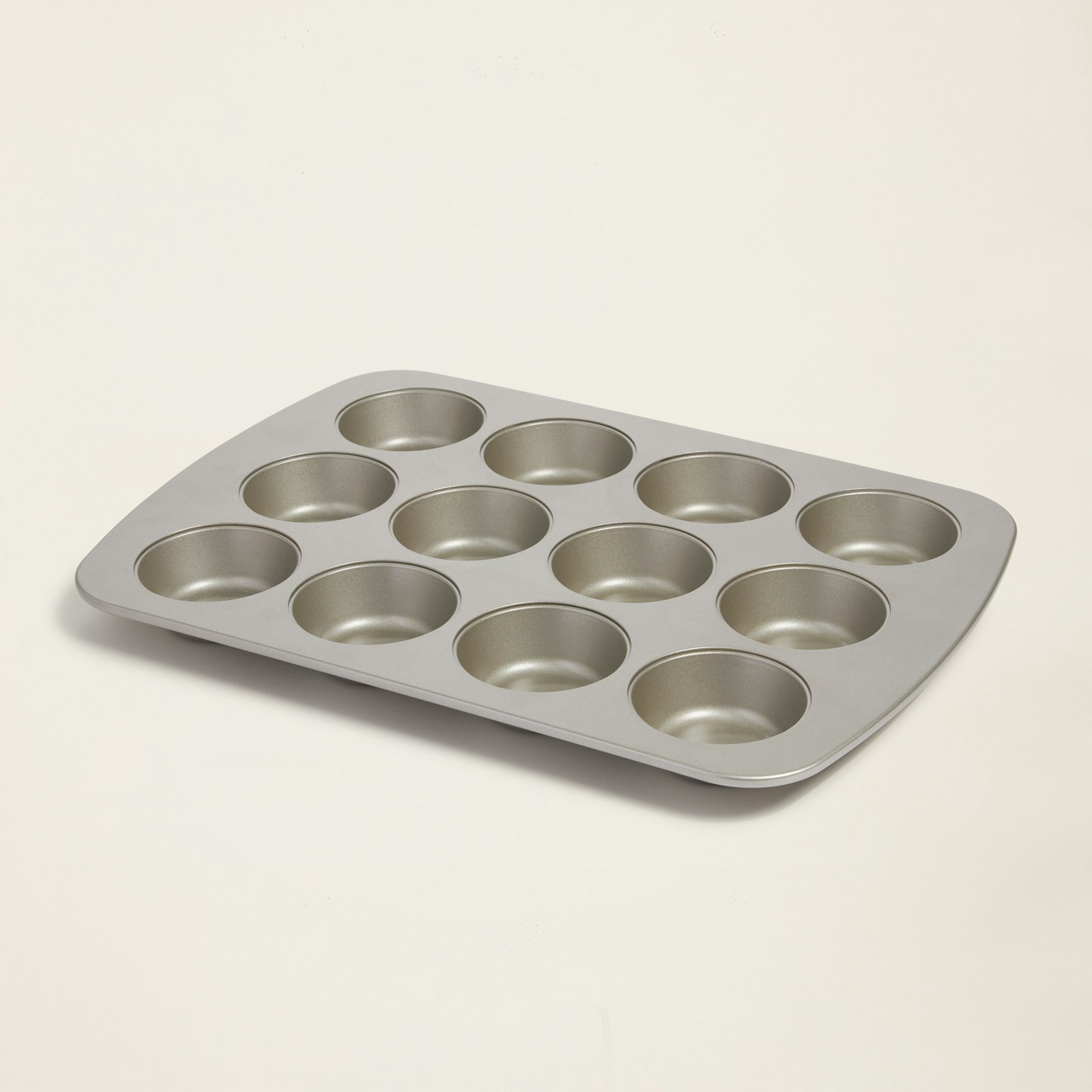 ZestMuffinTins_Silver_12Count_2Set_Product_1x1_0156.jpg