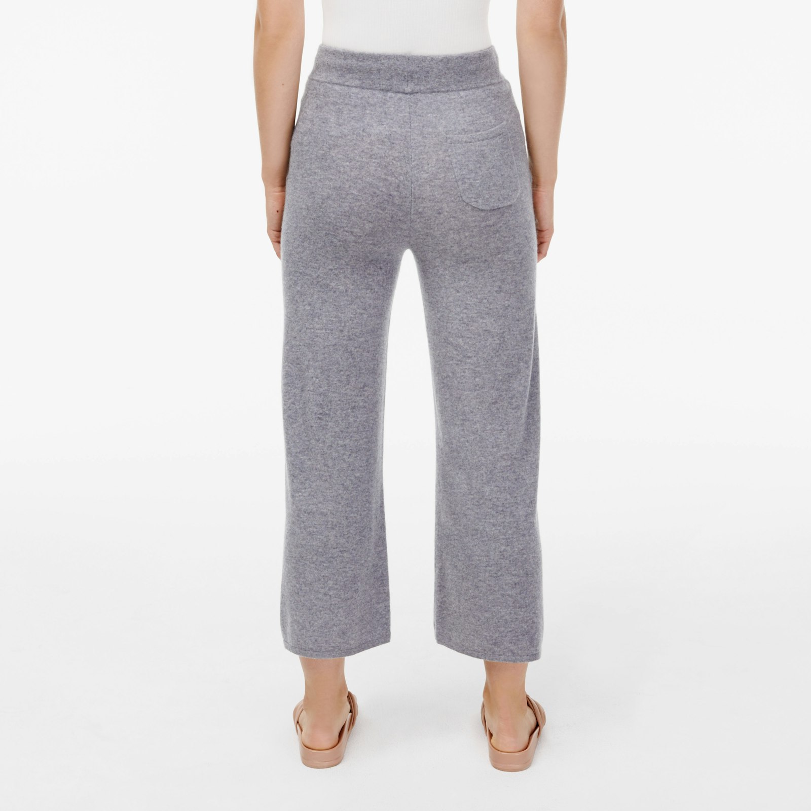 Recycled_Cashmere_LoungePant_Gray_Womens_OnFigure_1x1_1425.jpg