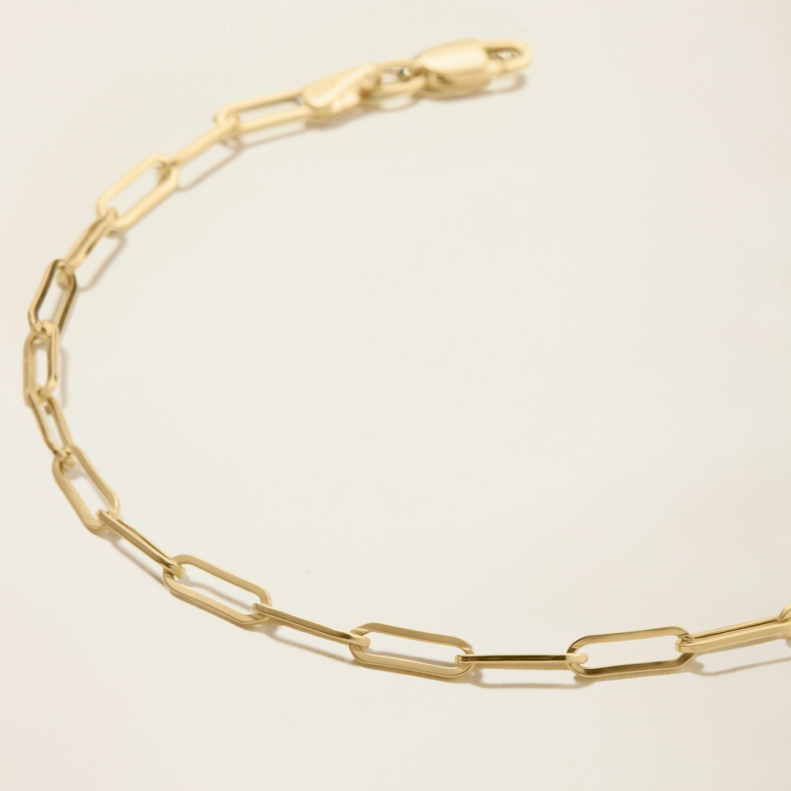 14K Solid Gold Paper Clip Chain Bracelet_Yellow Gold_Jewelry_Product_1x1_A_0164_FrontFocus.jpg