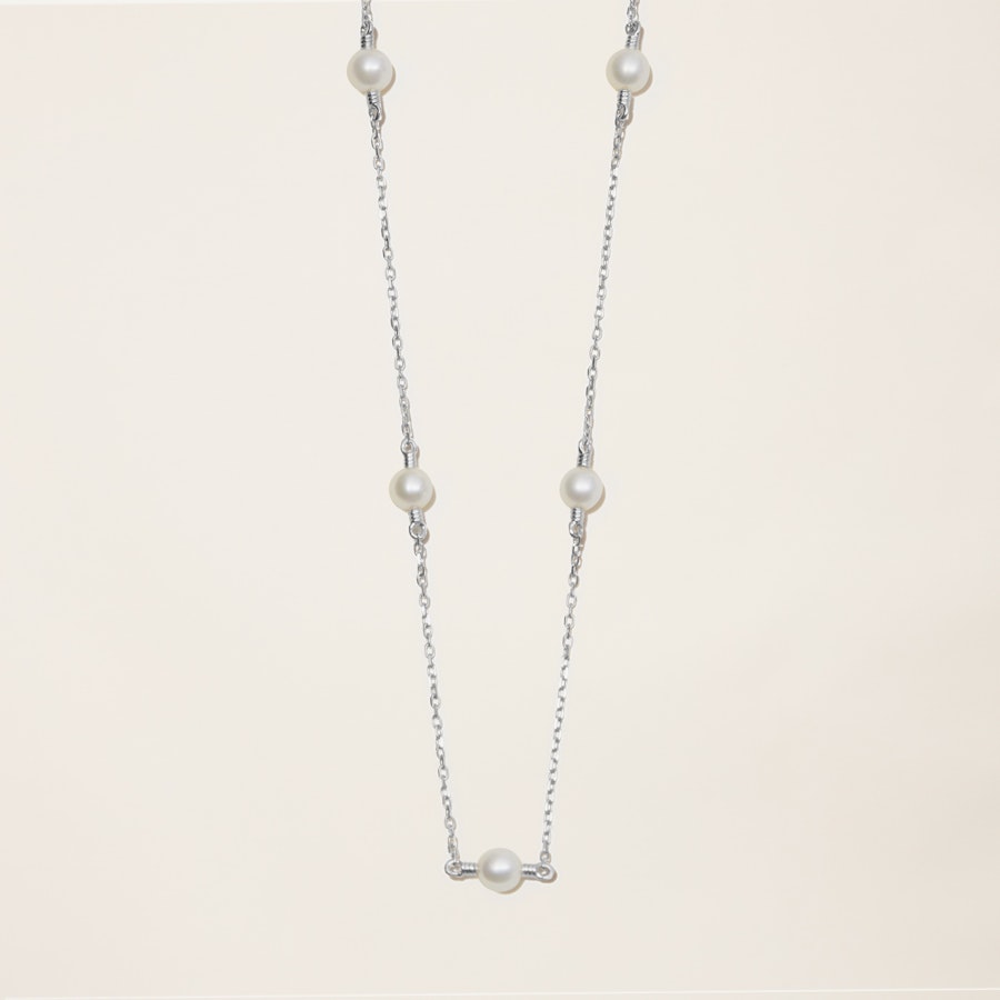 W/GOLD】Favorible petite pearl WG necklace-