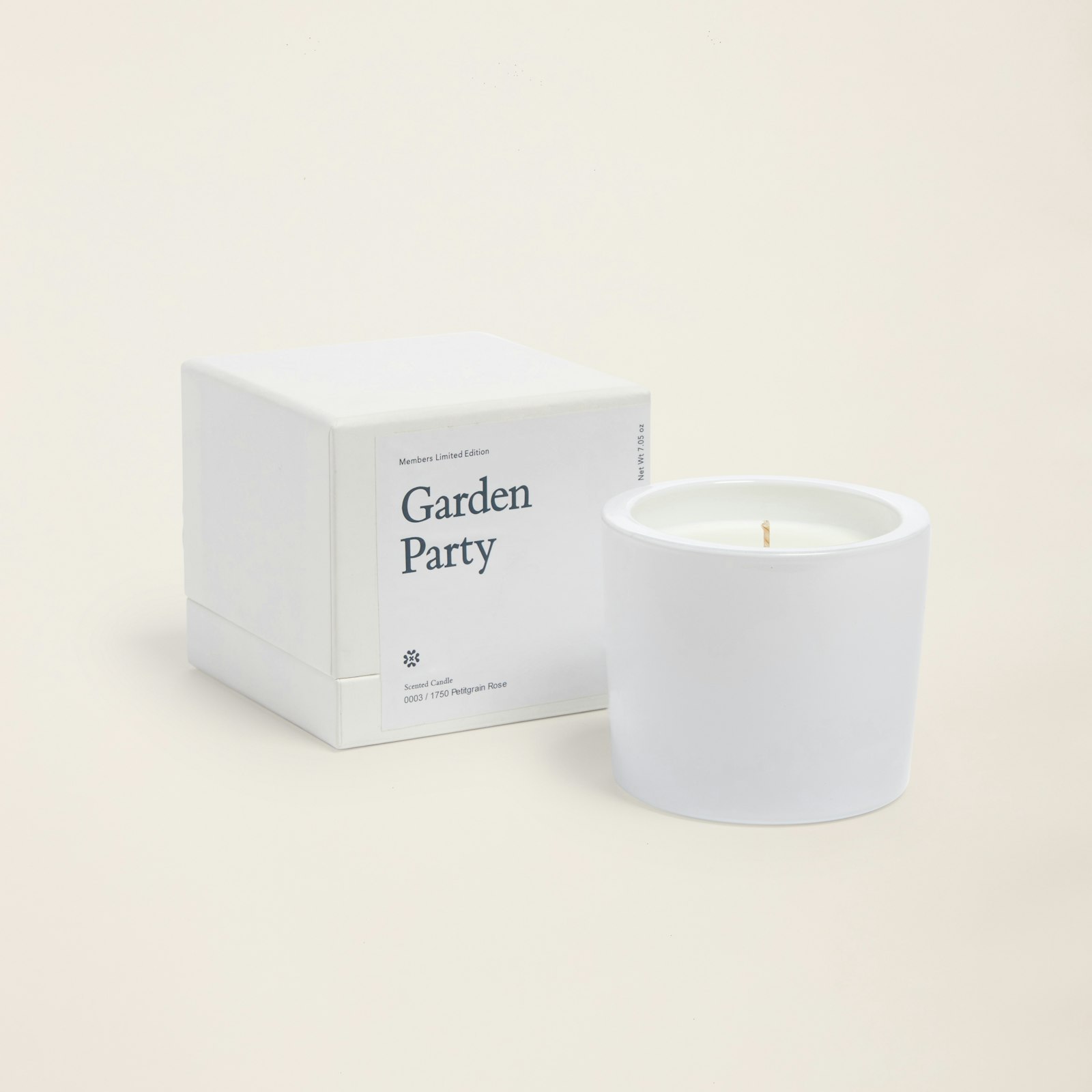 LimitedEditionMemberCandle_GardenParty_Home_OneSize_1x1_0270.jpg