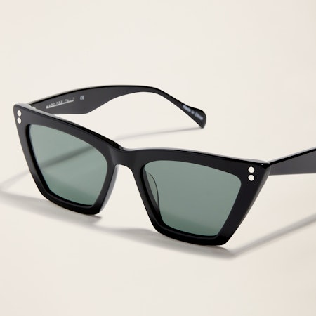 Edge I-Wear Women's Designer Inspired Cat Eye Sunglasses with Gradient Lens  32118-AP