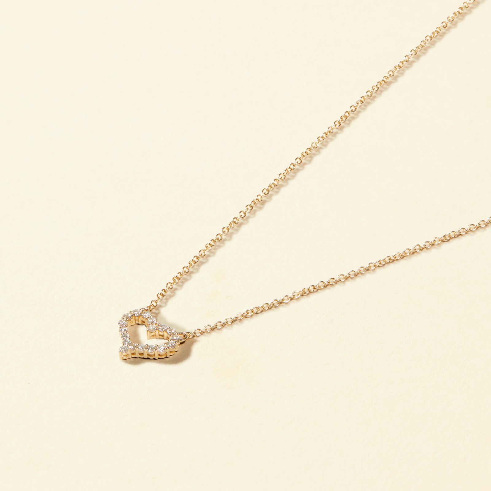 Swoon Diamond Heart Necklace_Yellow Gold_Jewelry_Product_1x1_0153.jpg
