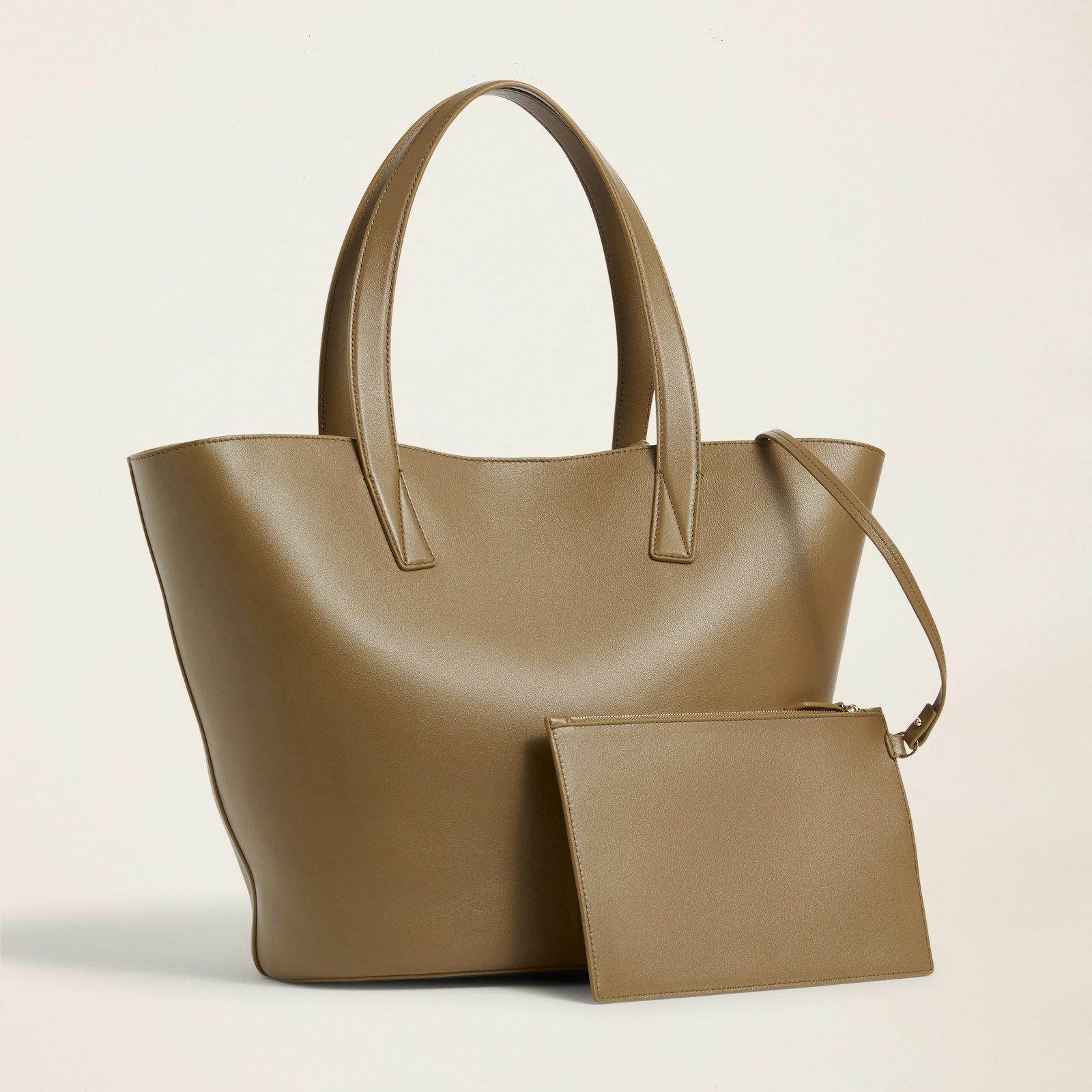 Leather_Beach_Tote_Fatigue_LightGold_1x1_Back_406.jpg
